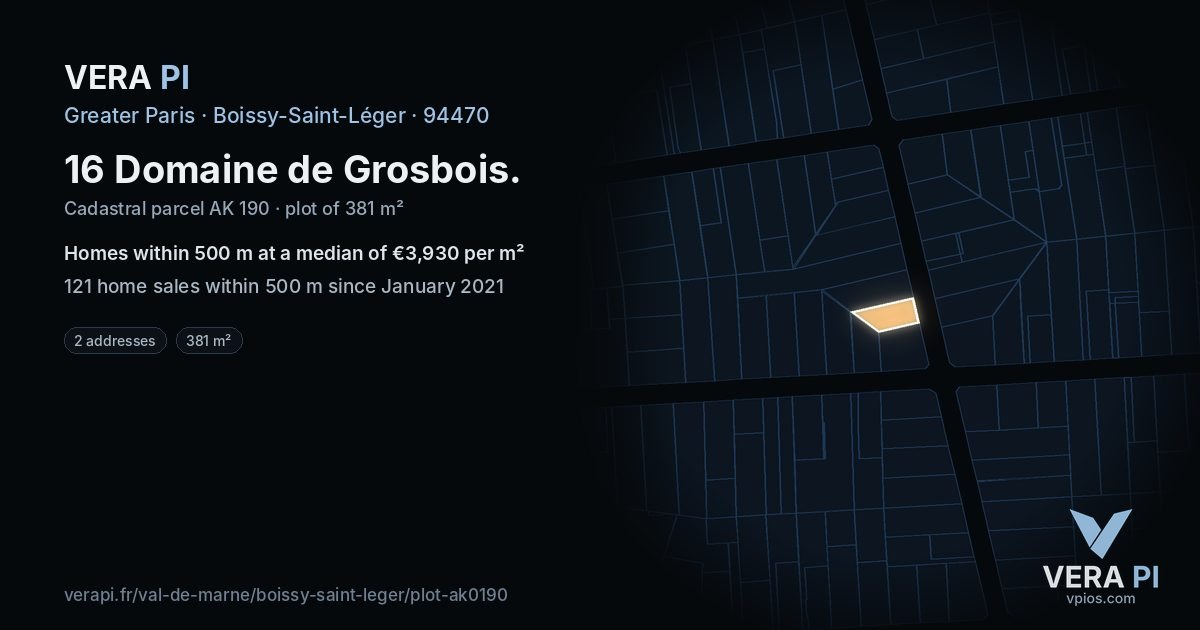 16 Domaine de Grosbois, Boissy-Saint-Léger at night – the plot lit, the parcels around coloured by the prices near them