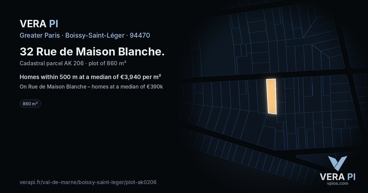 32 Rue de Maison Blanche, Boissy-Saint-Léger at night – the plot lit, the parcels around coloured by the prices near them