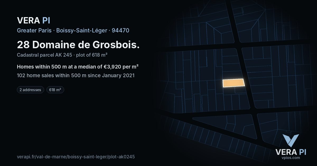 28 Domaine de Grosbois, Boissy-Saint-Léger at night – the plot lit, the parcels around coloured by the prices near them