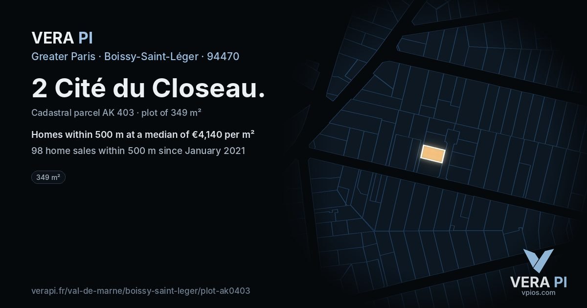 2 Cité du Closeau, Boissy-Saint-Léger at night – the plot lit, the parcels around coloured by the prices near them