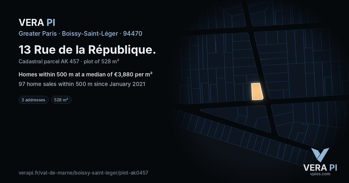 13 Rue de la République, Boissy-Saint-Léger at night – the plot lit, the parcels around coloured by the prices near them
