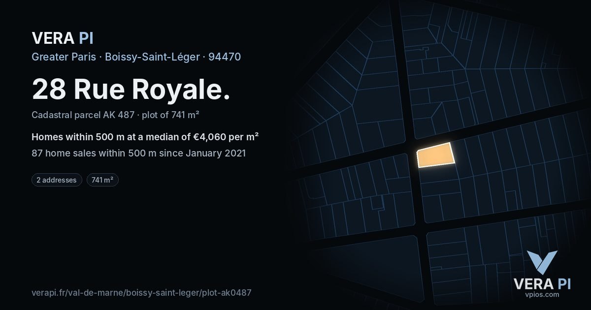 28 Rue Royale, Boissy-Saint-Léger at night – the plot lit, the parcels around coloured by the prices near them