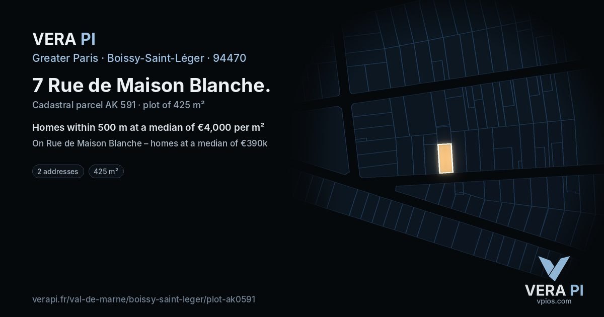 7 Rue de Maison Blanche, Boissy-Saint-Léger at night – the plot lit, the parcels around coloured by the prices near them