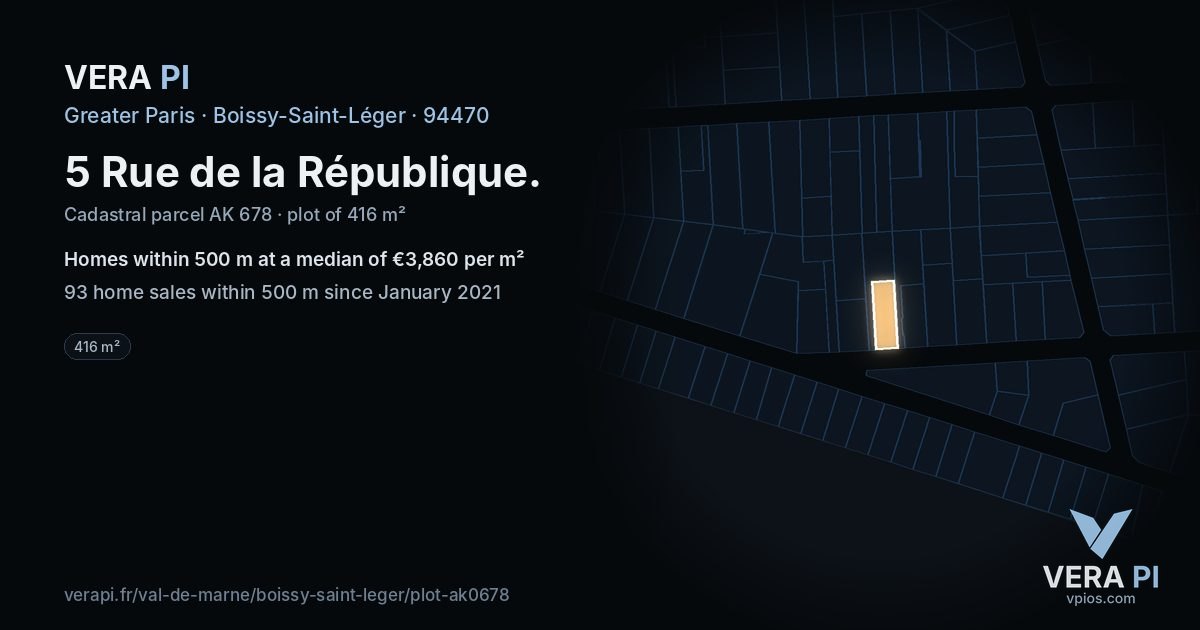 5 Rue de la République, Boissy-Saint-Léger at night – the plot lit, the parcels around coloured by the prices near them