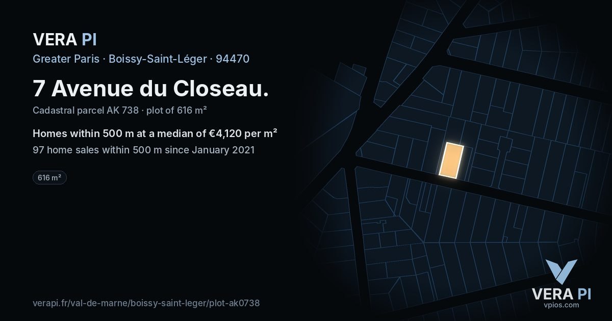 7 Avenue du Closeau, Boissy-Saint-Léger at night – the plot lit, the parcels around coloured by the prices near them
