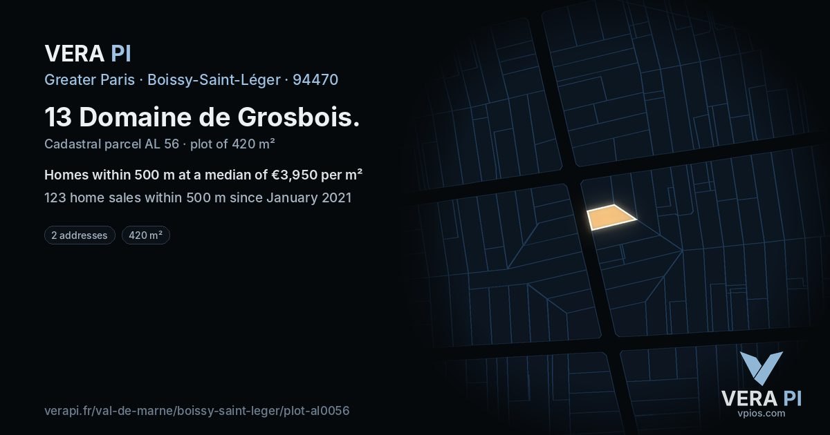 13 Domaine de Grosbois, Boissy-Saint-Léger at night – the plot lit, the parcels around coloured by the prices near them