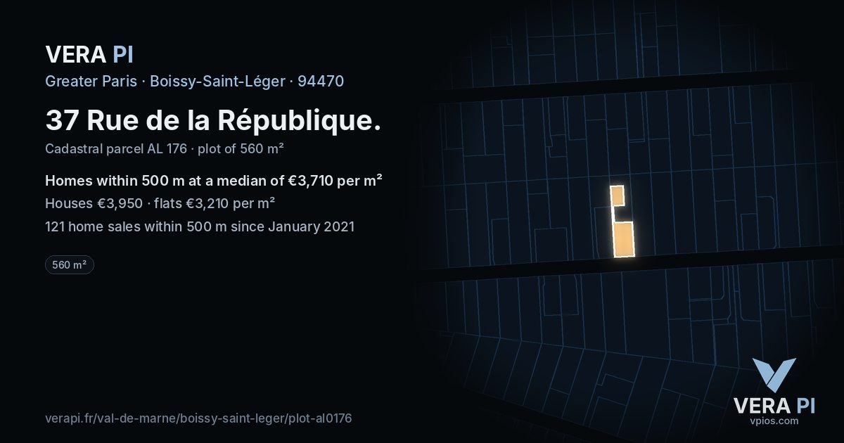 37 Rue de la République, Boissy-Saint-Léger at night – the plot lit, the parcels around coloured by the prices near them