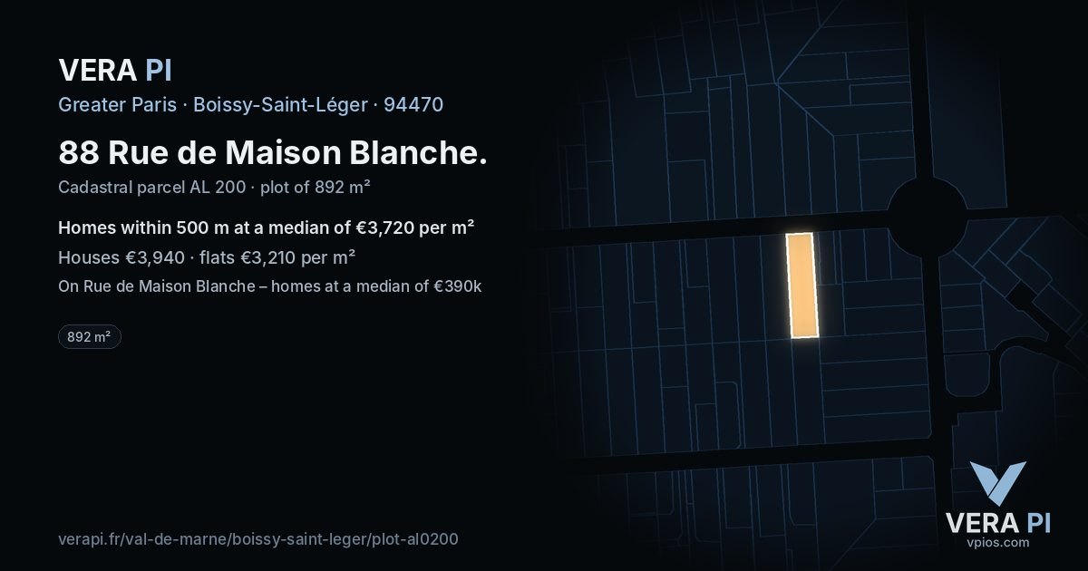 88 Rue de Maison Blanche, Boissy-Saint-Léger at night – the plot lit, the parcels around coloured by the prices near them