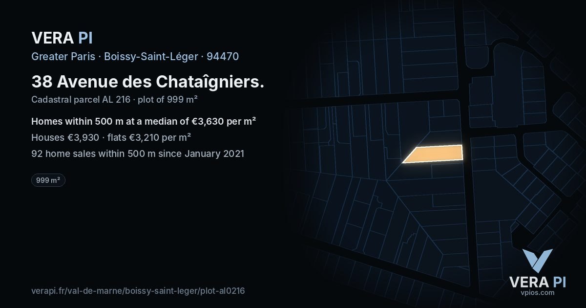 38 Avenue des Chataîgniers, Boissy-Saint-Léger at night – the plot lit, the parcels around coloured by the prices near them