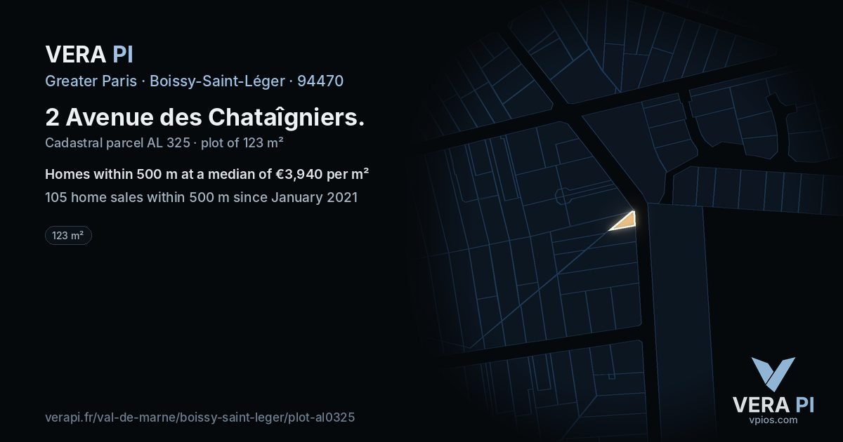 2 Avenue des Chataîgniers, Boissy-Saint-Léger at night – the plot lit, the parcels around coloured by the prices near them