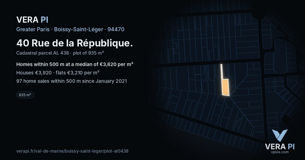 40 Rue de la République, Boissy-Saint-Léger at night – the plot lit, the parcels around coloured by the prices near them