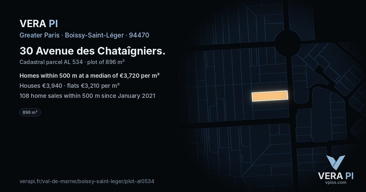 30 Avenue des Chataîgniers, Boissy-Saint-Léger at night – the plot lit, the parcels around coloured by the prices near them