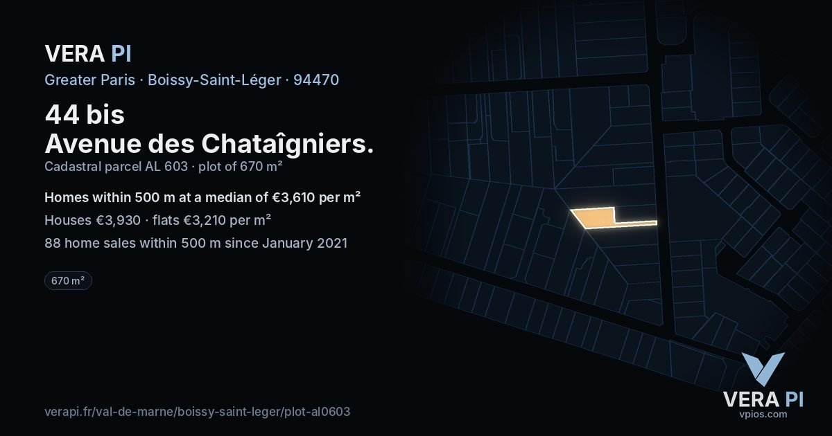 44 bis Avenue des Chataîgniers, Boissy-Saint-Léger at night – the plot lit, the parcels around coloured by the prices near them