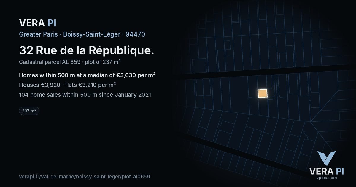 32 Rue de la République, Boissy-Saint-Léger at night – the plot lit, the parcels around coloured by the prices near them