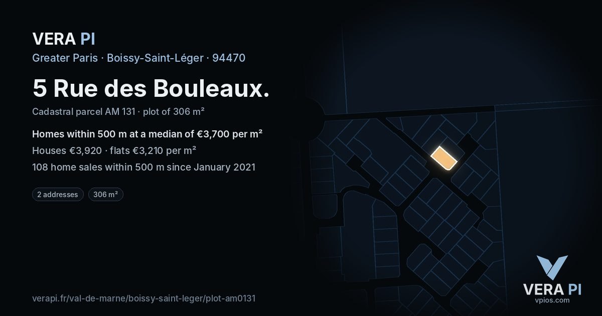 5 Rue des Bouleaux, Boissy-Saint-Léger at night – the plot lit, the parcels around coloured by the prices near them