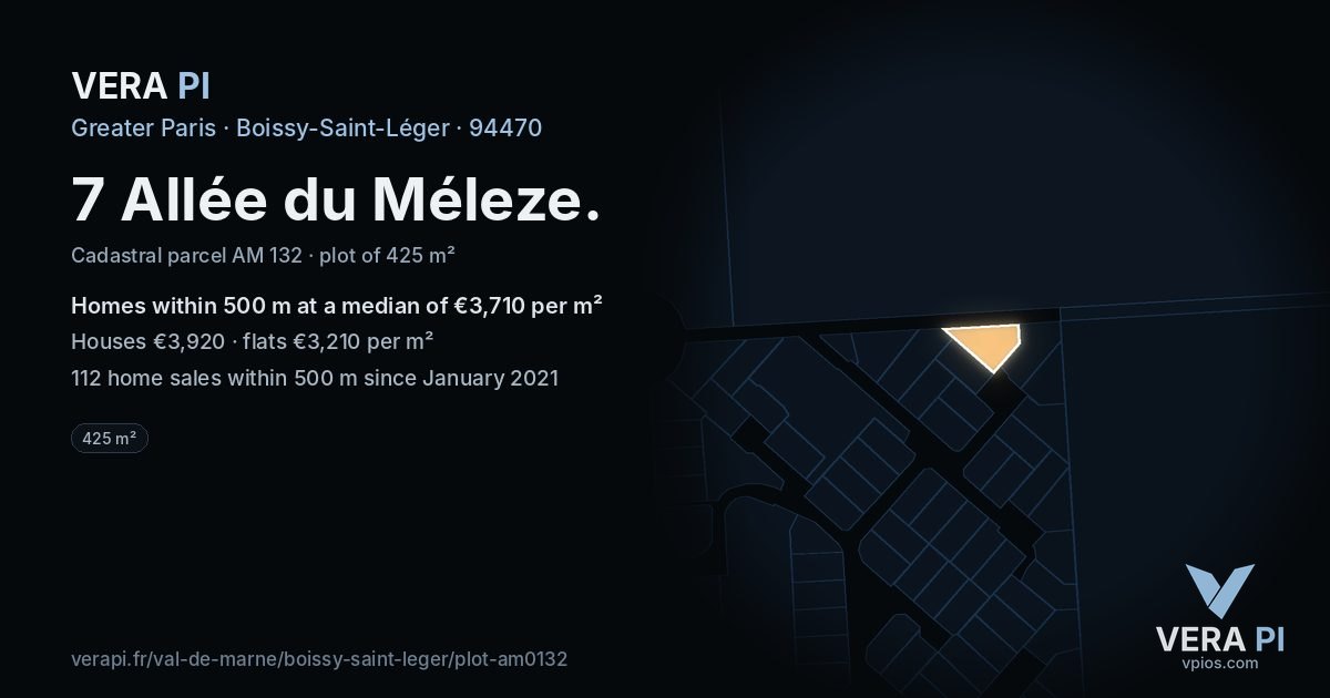 7 Allée du Méleze, Boissy-Saint-Léger at night – the plot lit, the parcels around coloured by the prices near them