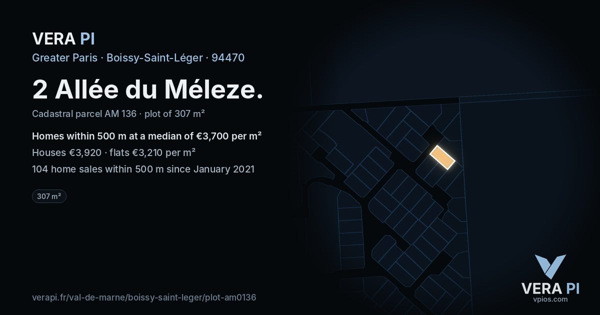2 Allée du Méleze, Boissy-Saint-Léger at night – the plot lit, the parcels around coloured by the prices near them