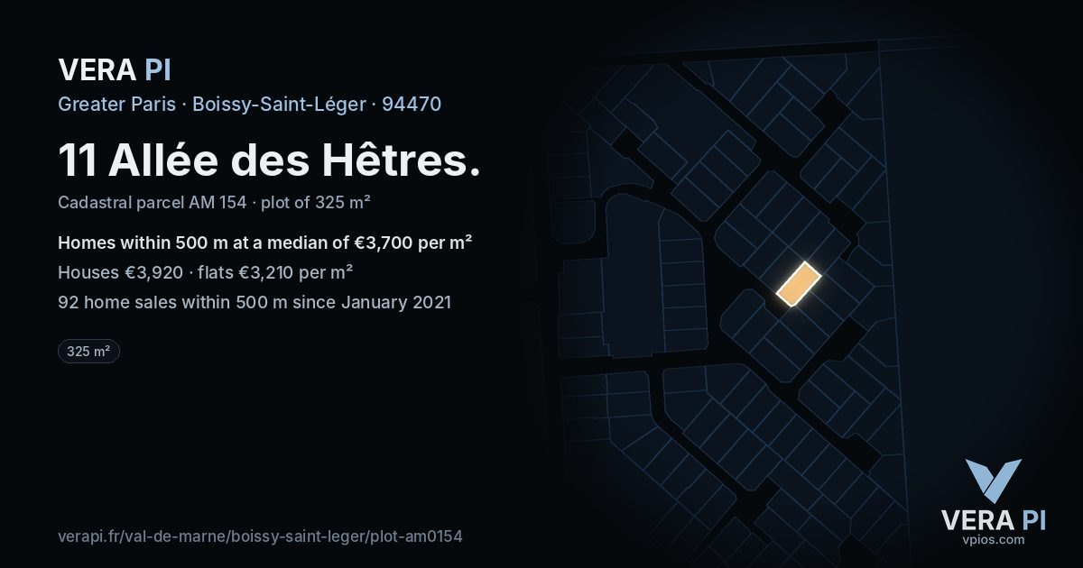 11 Allée des Hêtres, Boissy-Saint-Léger at night – the plot lit, the parcels around coloured by the prices near them