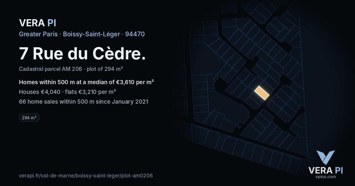7 Rue du Cèdre, Boissy-Saint-Léger at night – the plot lit, the parcels around coloured by the prices near them