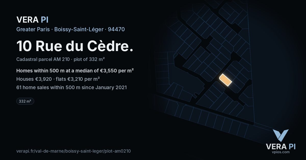 10 Rue du Cèdre, Boissy-Saint-Léger at night – the plot lit, the parcels around coloured by the prices near them