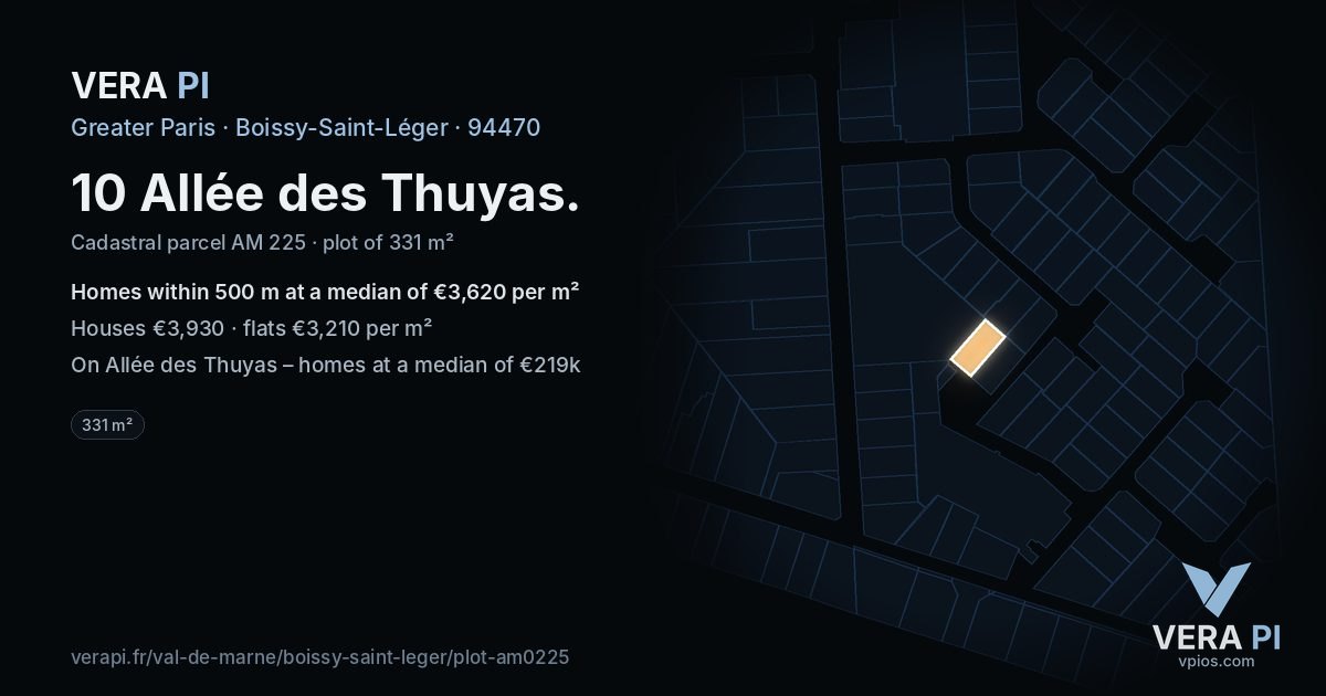 10 Allée des Thuyas, Boissy-Saint-Léger at night – the plot lit, the parcels around coloured by the prices near them