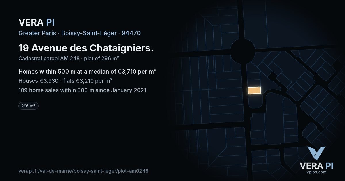 19 Avenue des Chataîgniers, Boissy-Saint-Léger at night – the plot lit, the parcels around coloured by the prices near them