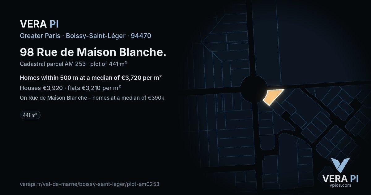 98 Rue de Maison Blanche, Boissy-Saint-Léger at night – the plot lit, the parcels around coloured by the prices near them