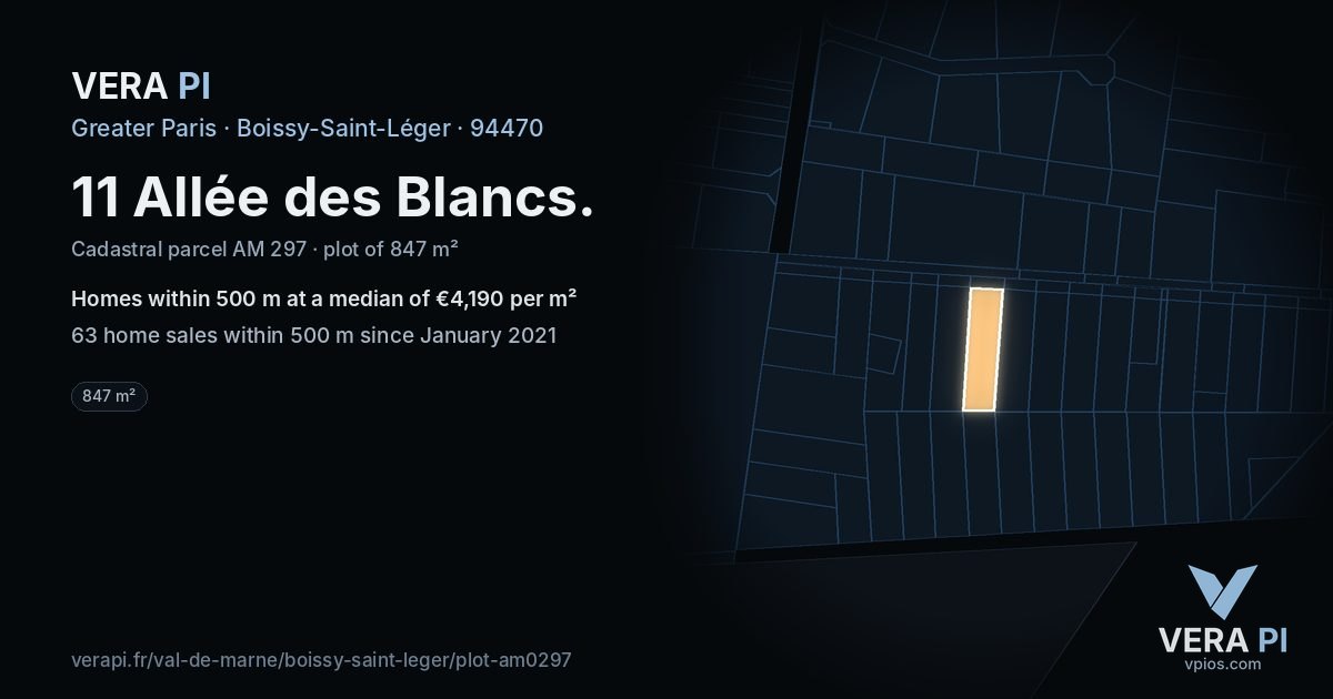 11 Allée des Blancs, Boissy-Saint-Léger at night – the plot lit, the parcels around coloured by the prices near them