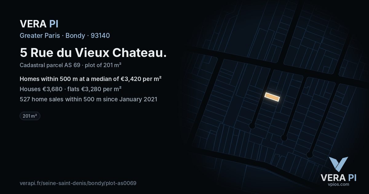 5 Rue du Vieux Chateau, Bondy at night – the plot lit, the parcels around coloured by the prices near them