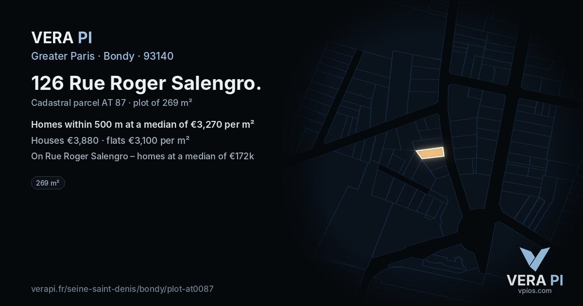 126 Rue Roger Salengro, Bondy at night – the plot lit, the parcels around coloured by the prices near them