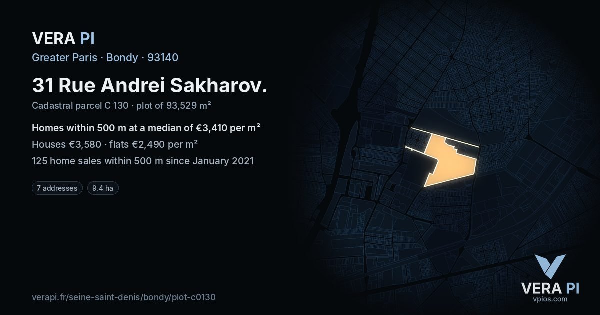 31 Rue Andrei Sakharov, Bondy at night – the plot lit, the parcels around coloured by the prices near them