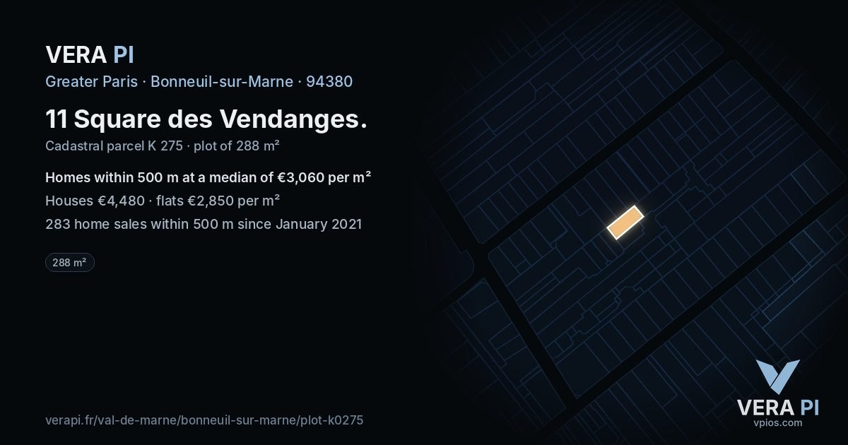 11 Square des Vendanges, Bonneuil-sur-Marne at night – the plot lit, the parcels around coloured by the prices near them