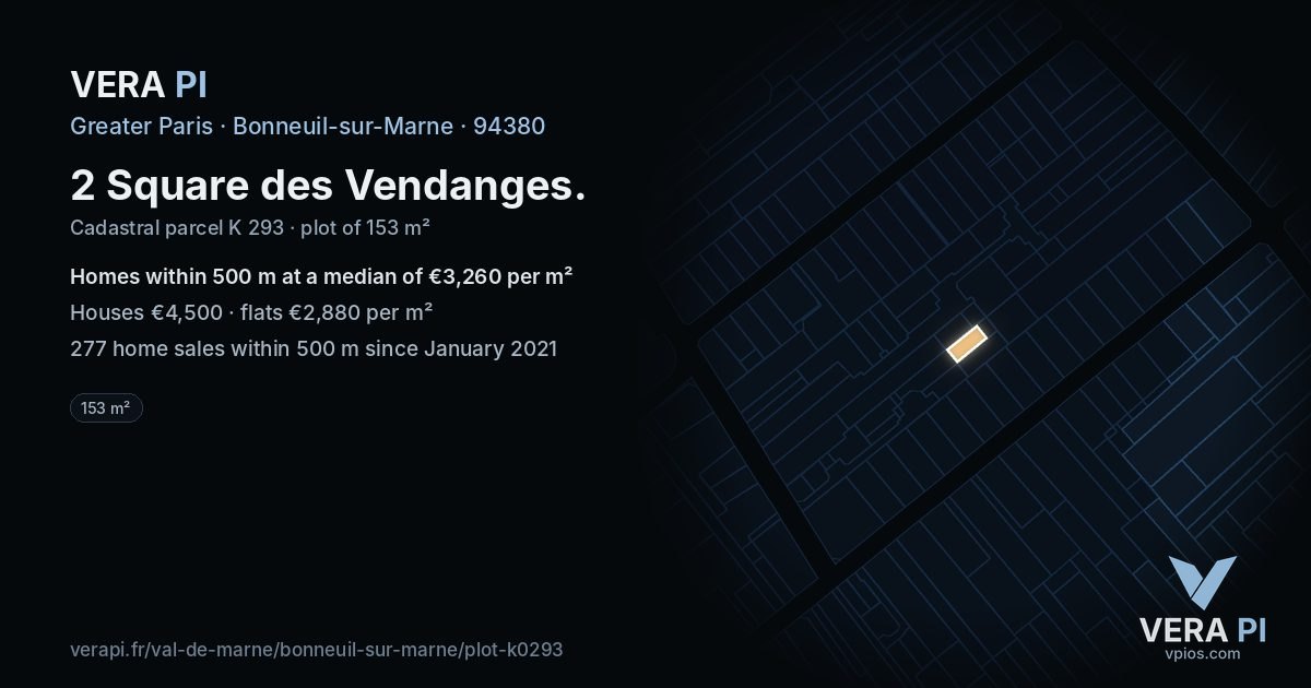2 Square des Vendanges, Bonneuil-sur-Marne at night – the plot lit, the parcels around coloured by the prices near them
