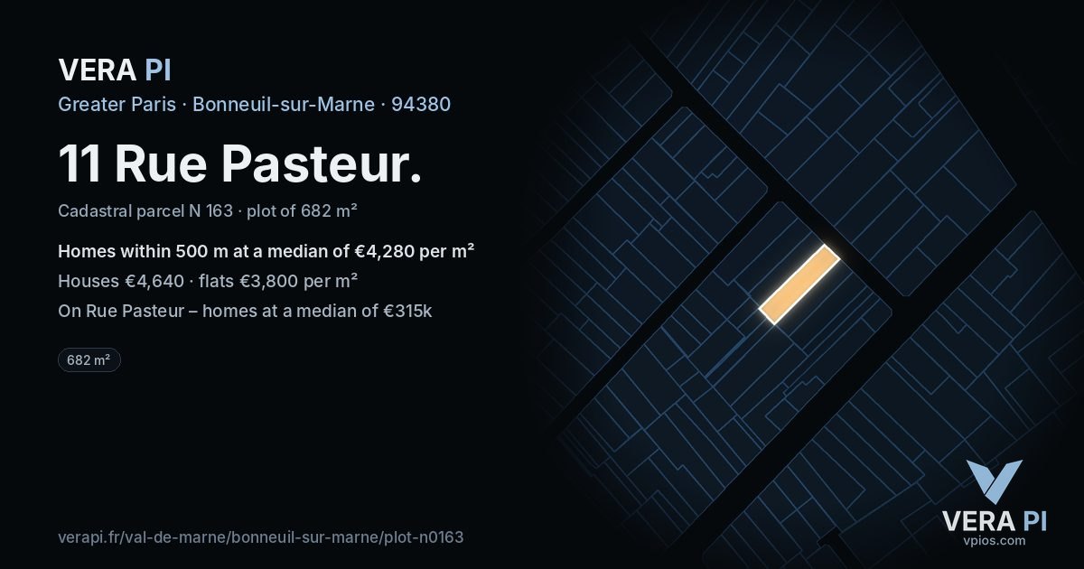 11 Rue Pasteur, Bonneuil-sur-Marne at night – the plot lit, the parcels around coloured by the prices near them