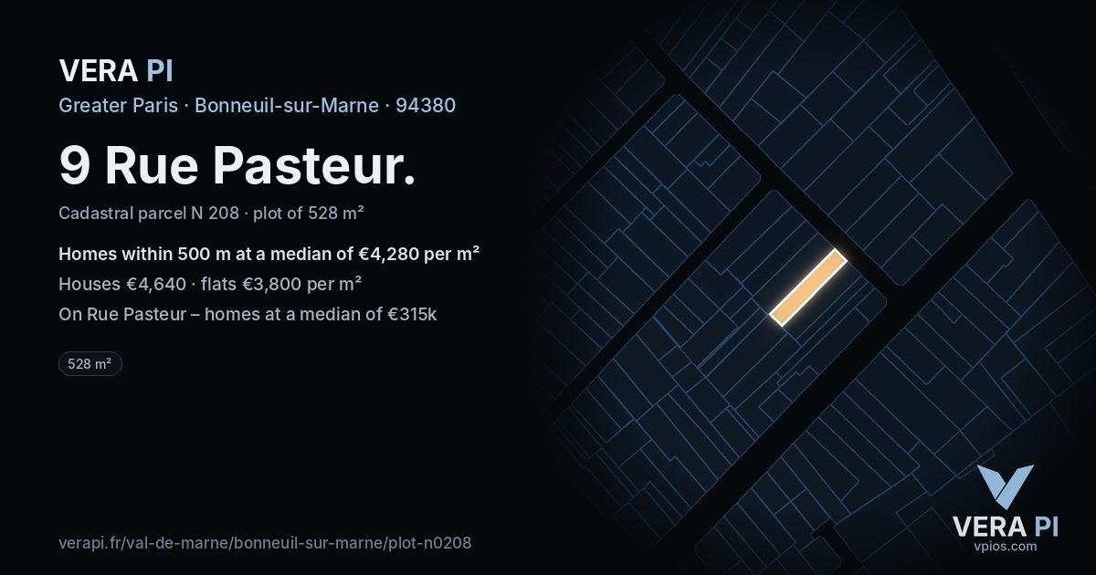 9 Rue Pasteur, Bonneuil-sur-Marne at night – the plot lit, the parcels around coloured by the prices near them