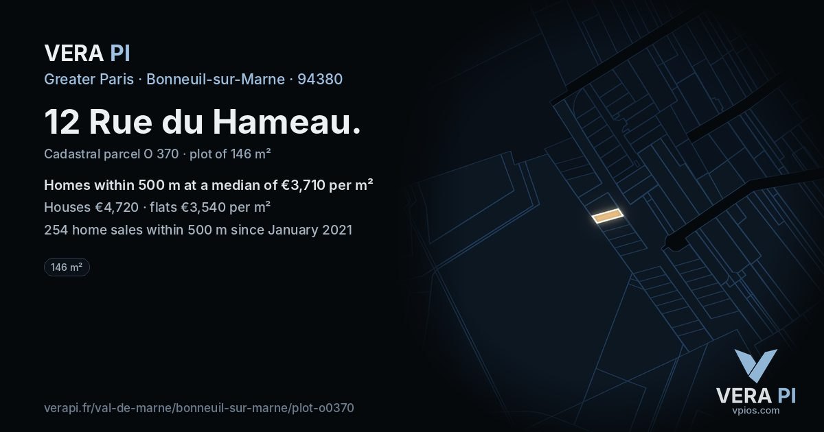 12 Rue du Hameau, Bonneuil-sur-Marne at night – the plot lit, the parcels around coloured by the prices near them