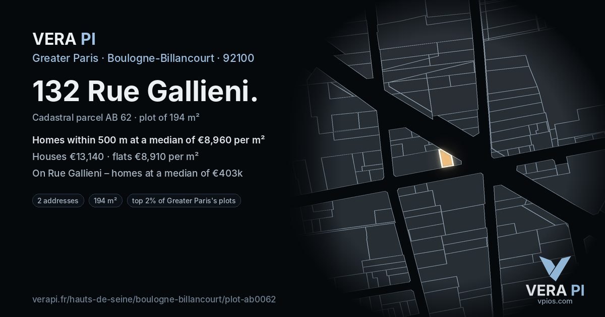 132 Rue Gallieni, Boulogne-Billancourt at night – the plot lit, the parcels around coloured by the prices near them