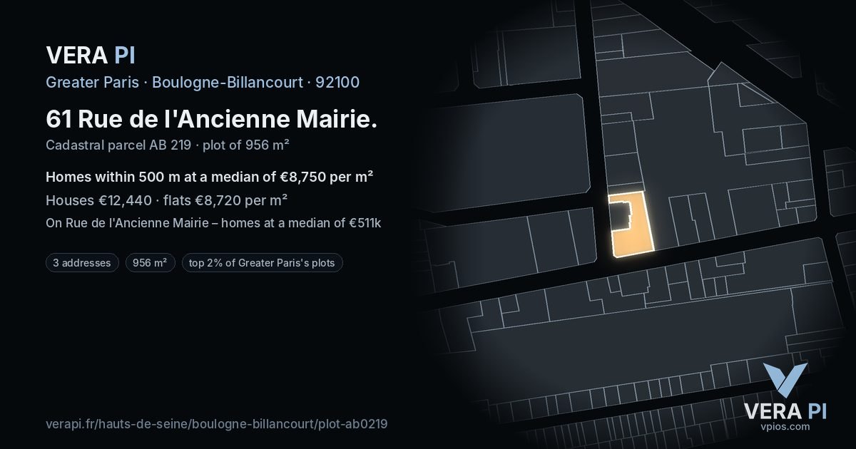 61 Rue de l'Ancienne Mairie, Boulogne-Billancourt at night – the plot lit, the parcels around coloured by the prices near them