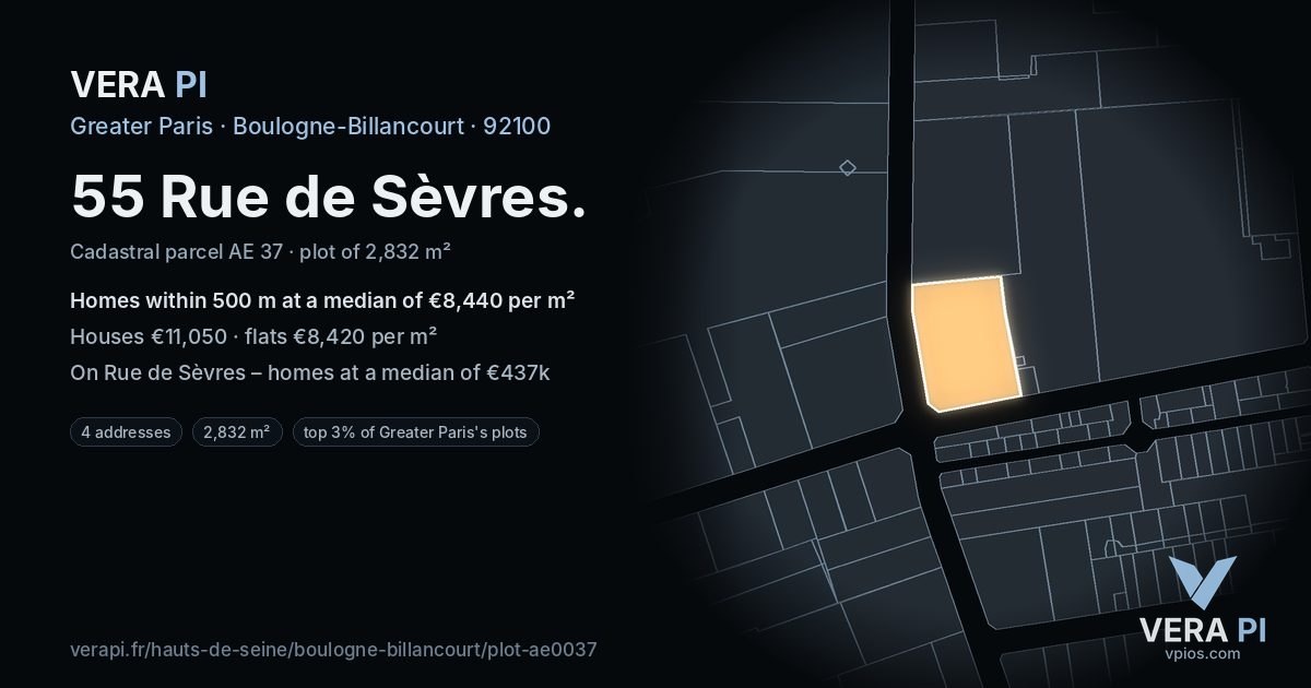55 Rue de Sèvres, Boulogne-Billancourt at night – the plot lit, the parcels around coloured by the prices near them