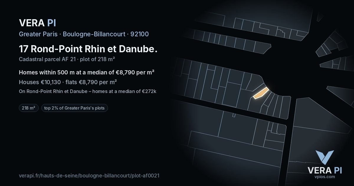 17 Rond-Point Rhin et Danube, Boulogne-Billancourt at night – the plot lit, the parcels around coloured by the prices near them