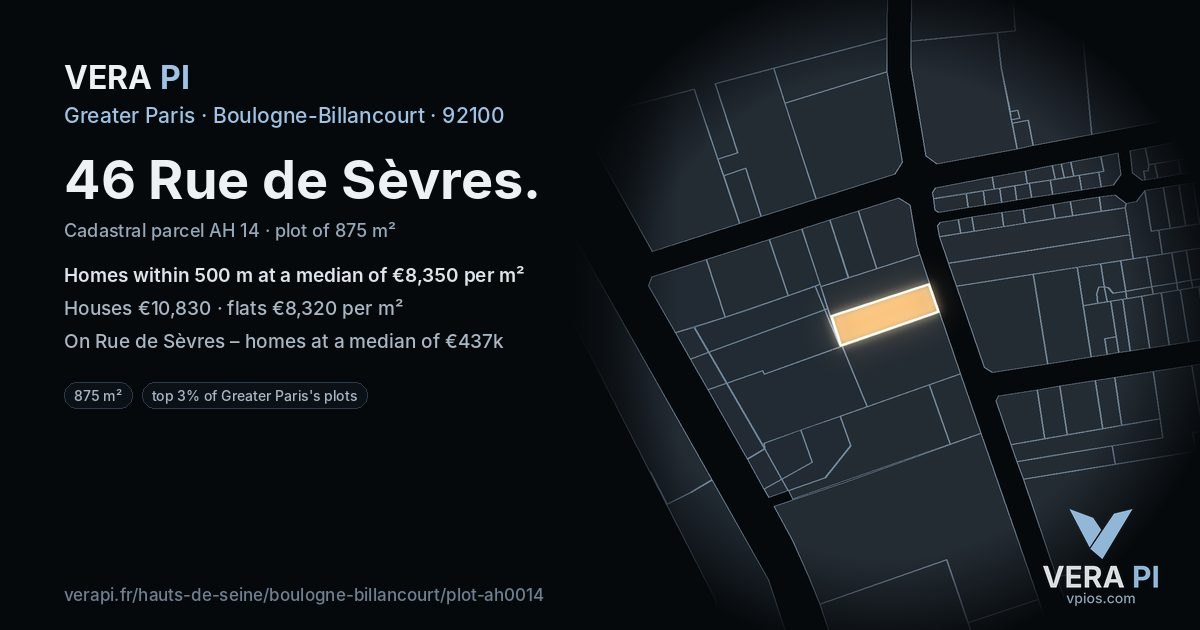 46 Rue de Sèvres, Boulogne-Billancourt at night – the plot lit, the parcels around coloured by the prices near them
