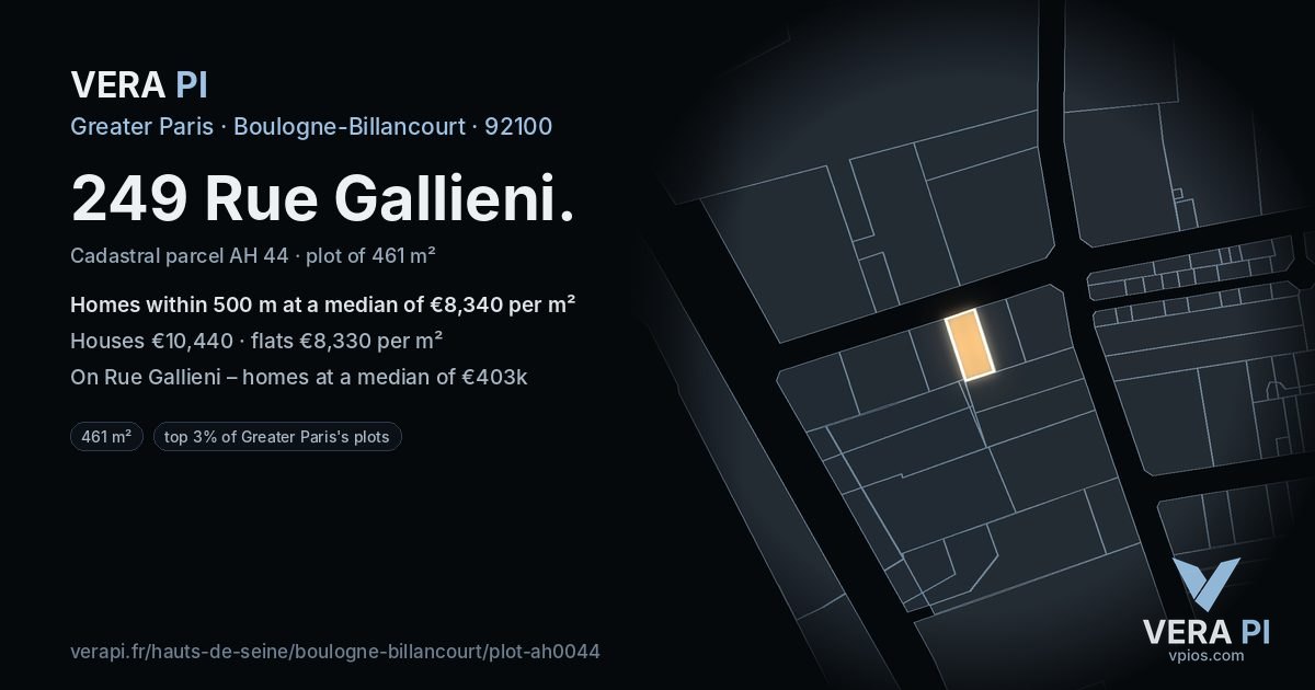 249 Rue Gallieni, Boulogne-Billancourt at night – the plot lit, the parcels around coloured by the prices near them