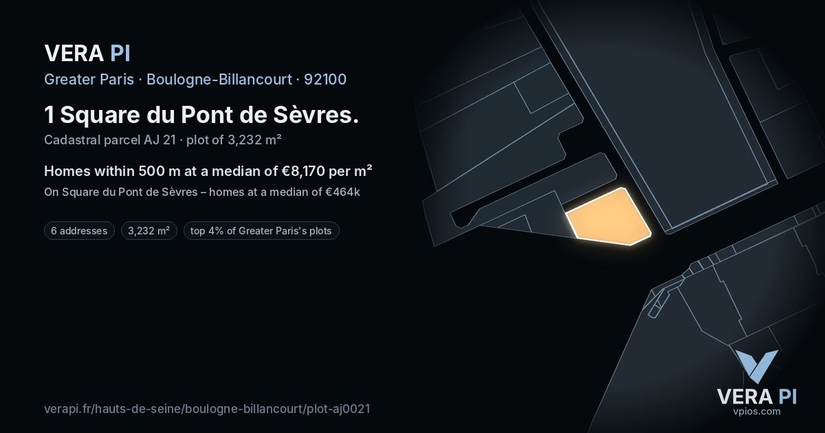 1 Square du Pont de Sèvres, Boulogne-Billancourt at night – the plot lit, the parcels around coloured by the prices near them