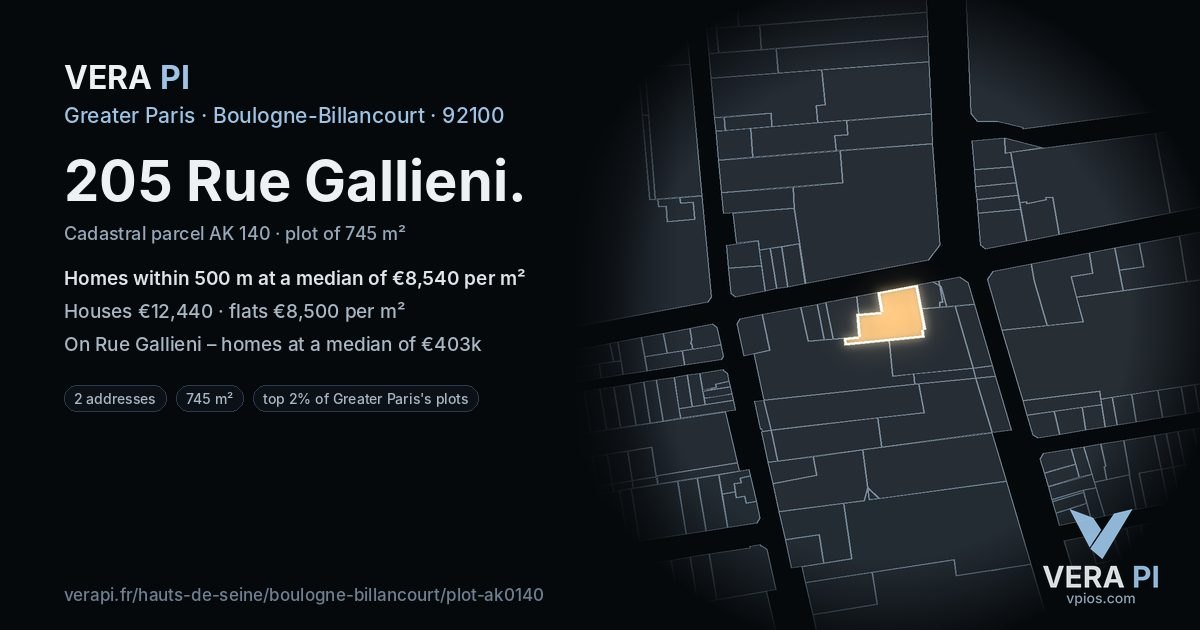 205 Rue Gallieni, Boulogne-Billancourt at night – the plot lit, the parcels around coloured by the prices near them