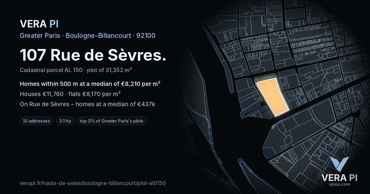 107 Rue de Sèvres, Boulogne-Billancourt at night – the plot lit, the parcels around coloured by the prices near them