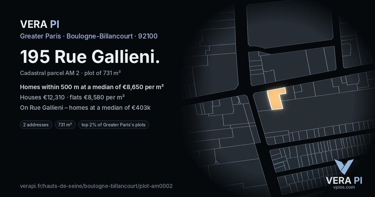 195 Rue Gallieni, Boulogne-Billancourt at night – the plot lit, the parcels around coloured by the prices near them