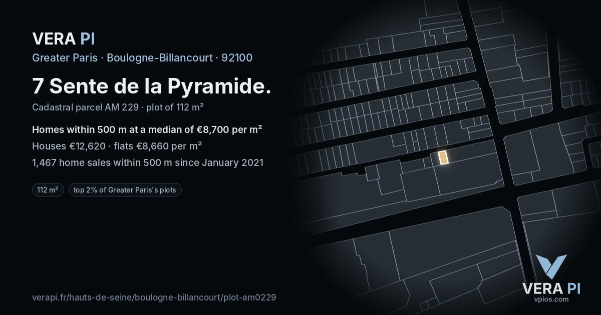 7 Sente de la Pyramide, Boulogne-Billancourt at night – the plot lit, the parcels around coloured by the prices near them