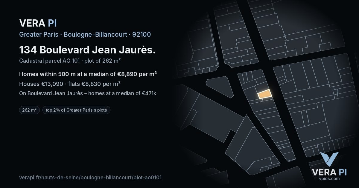 134 Boulevard Jean Jaurès, Boulogne-Billancourt at night – the plot lit, the parcels around coloured by the prices near them