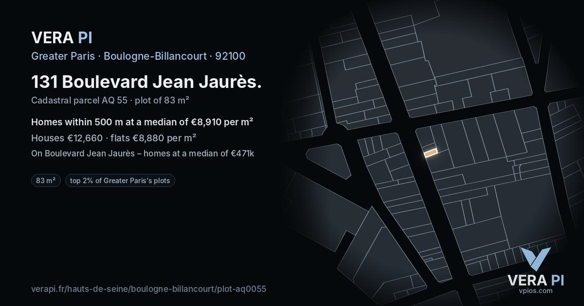 131 Boulevard Jean Jaurès, Boulogne-Billancourt at night – the plot lit, the parcels around coloured by the prices near them
