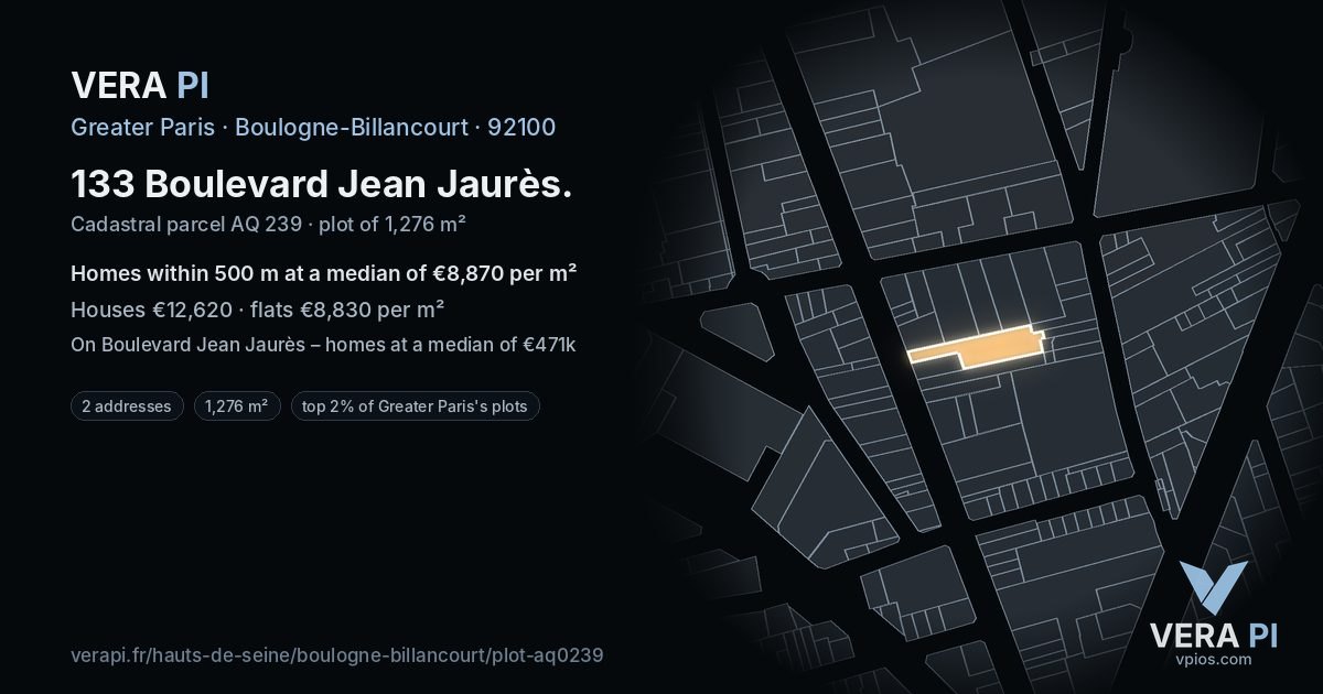 133 Boulevard Jean Jaurès, Boulogne-Billancourt at night – the plot lit, the parcels around coloured by the prices near them